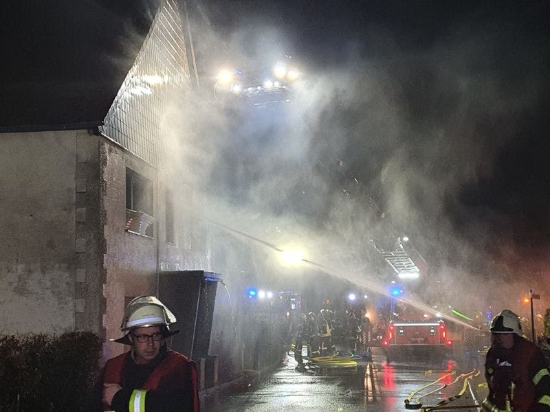 FW-RE: Dachstuhlbrand in Recklinghausen-Röllinghausen - keine Verletzten - Foto: presseportal.de