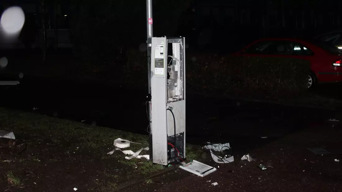 POL-HX: Pkw landet auf dem Dach - Bild: presseportal.de