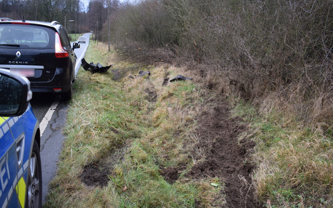 POL-HF: Hyundai überschlägt sich nach Zusammenstoß mit BMW - Beifahrerin schwer verletzt - Foto: presseportal.de