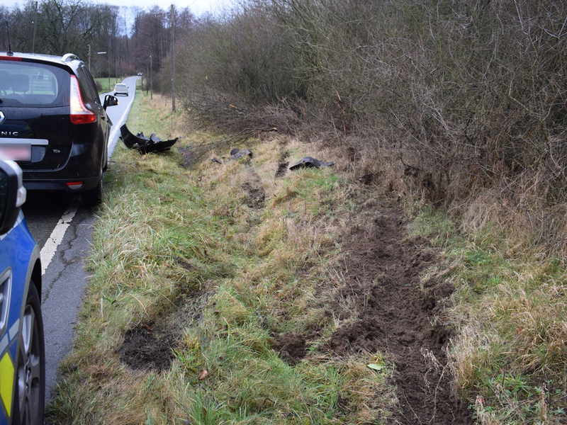 POL-HF: Hyundai überschlägt sich nach Zusammenstoß mit BMW - Beifahrerin schwer verletzt - Foto: presseportal.de