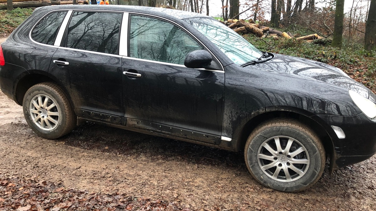 ZOLL-F: Zollfahndungsamt Frankfurt am Main: Größte Sicherstellung von Crystal Meth mittels Flugverkehr in Deutschland - vier Festnahmen - Zollfahndungsamt Frankfurt am Main stellt Bilanz für 2024 vor - Foto: presseportal.de