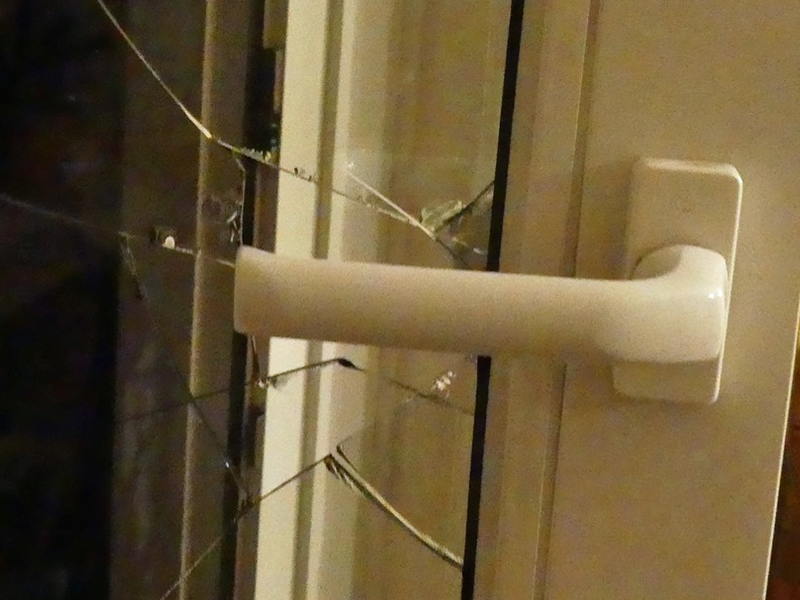 POL-MK: Polizei warnt vor vermehrten Autoaufbrüchen - Wertgegenstände nicht im Fahrzeug lassen - Foto: presseportal.de