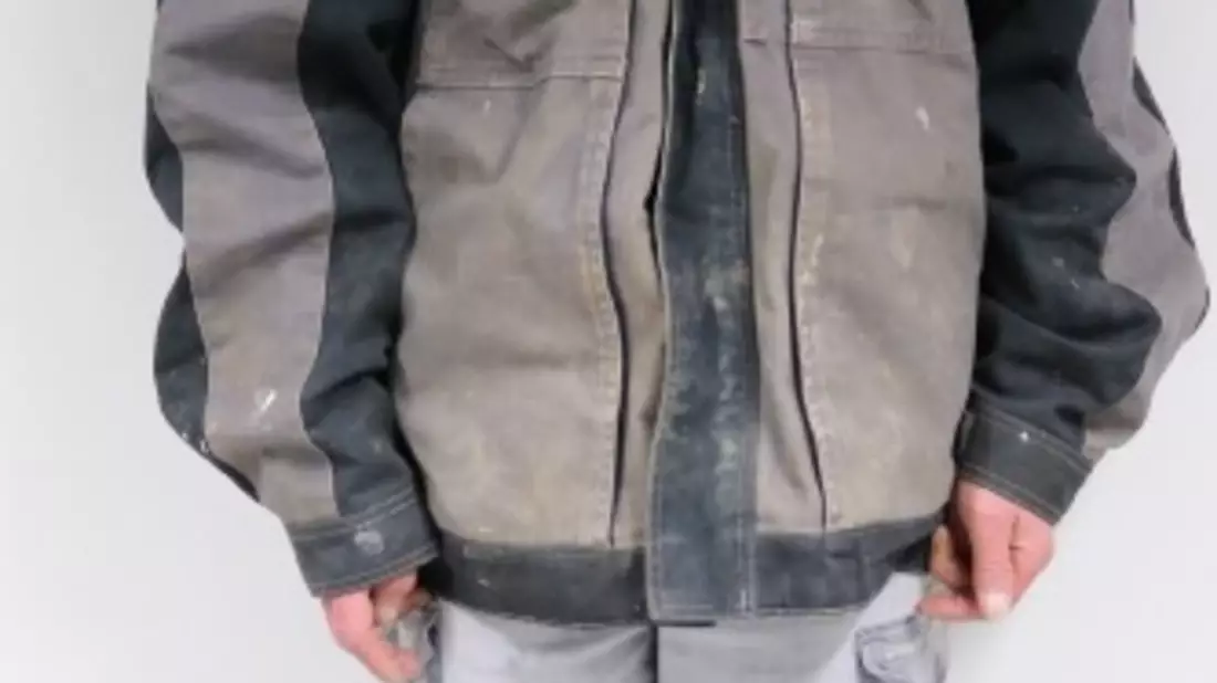 POL-ESW: -Öffentlichkeitsfahndung- 22-jähriger Tatverdächtiger flieht nach Vorführung beim Amtsgericht Eschwege; Polizei bittet die Öffentlichkeit um Hinweise zu dem Flüchtigen - Bild: presseportal.de