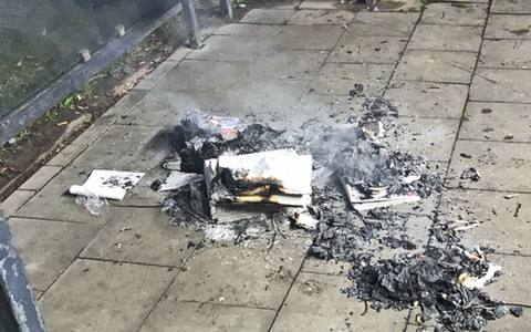 POL-PDLD: Queichhambach - Bushaltestelle beschmiert - Foto: presseportal.de