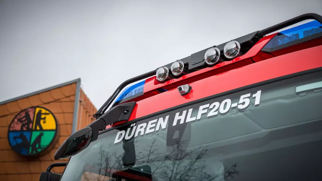 FW Düren: Brand in Einzelhandelsgeschäft - Bild: presseportal.de