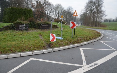 POL-HF: Verkehrsunfall - Mercedes gerät auf Gegenfahrbahn - Foto: presseportal.de