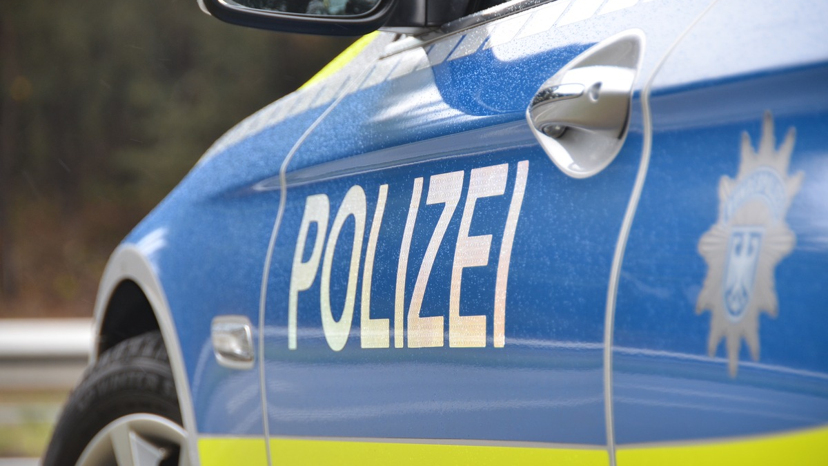 BPOL-BadBentheim: Mutmaßlich gestohlenes Auto bei Grenzkontrolle sichergestellt - Foto: presseportal.de