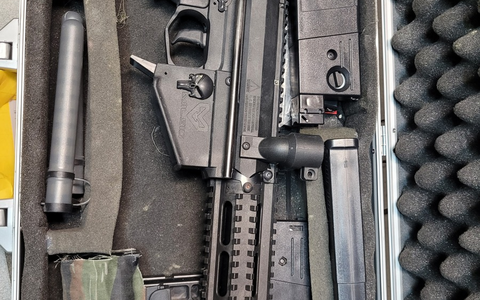 BPOLD-B: 22-Jähriger mit Anscheinswaffe in S-Bahn unterwegs - Foto: presseportal.de