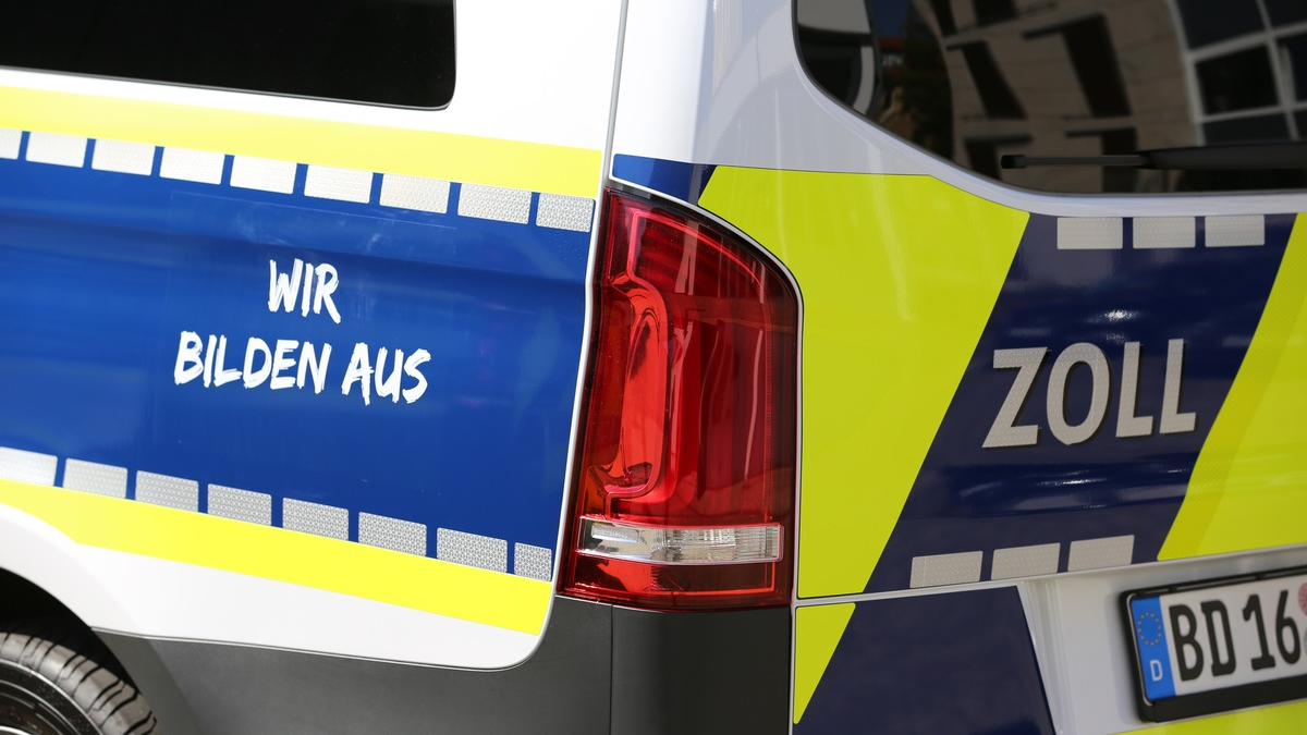 HZA-N: Ausbildung und Studium beim Zoll - Hauptzollamt Nürnberg informiert - Foto: Zoll, presseportal.de