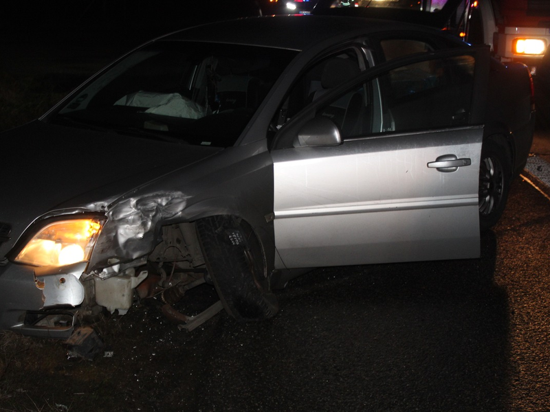 FW-EN: Transporter brannte auf der Wittener Landstraße - Feuerwehr löscht mit einem C-Rohr und mit Schaum - Straße beschädigt - Foto: presseportal.de