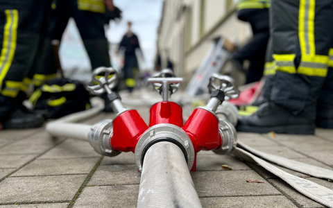 FW-NE: Küchenbrand im 6.OG | Zwei Personen verletzt - Foto: presseportal.de