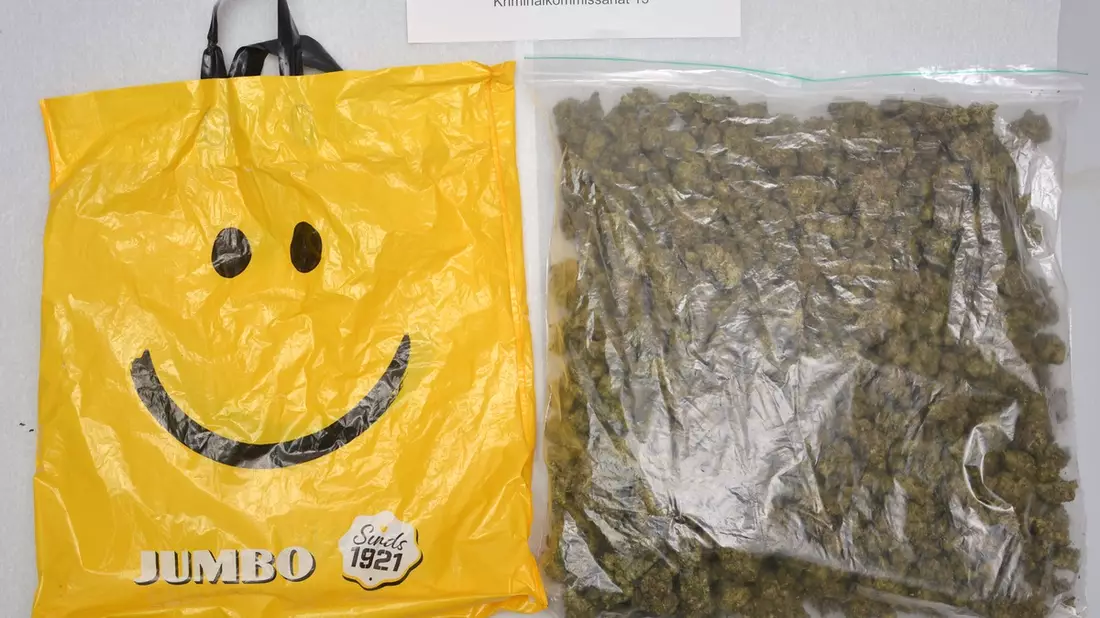 POL-ROW: ++ Nach Zollkontrolle: Verpacktes Cannabis in nicht geringen Mengen sichergestellt ++ Polizei Zeven schnappt Ladendiebe und stellt Diebesgut sicher ++ - Bild: presseportal.de