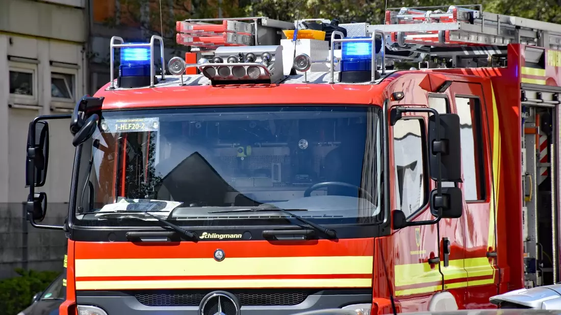 FW-DO: Wohnungsbrand in der Nacht mit einem Verletzten - Bild: presseportal.de