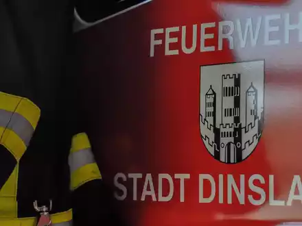 FW Dinslaken: Ausgelöste Brandmeldeanlage in Eissporthalle - Foto: presseportal.de