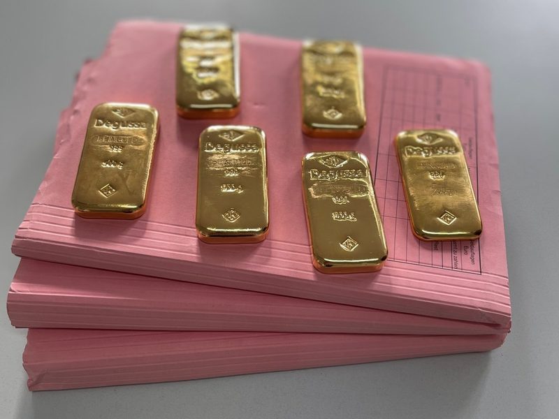 HZA-SI: Goldiges zu Weihnachten - Zoll entdeckt Gold in der Handtasche - Foto: presseportal.de