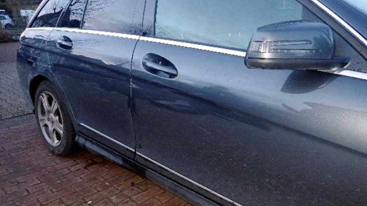 POL-ROW: ++ Radfahrer übersehen ++ Unfallflucht im Alpershausener Weg - Polizei sucht Zeugen ++ Vandalismus an der Bushaltestelle - Polizei bittet um Hinweise ++ Fahrzeugteile vom Auflieger gestohlen ++ - Foto: presseportal.de