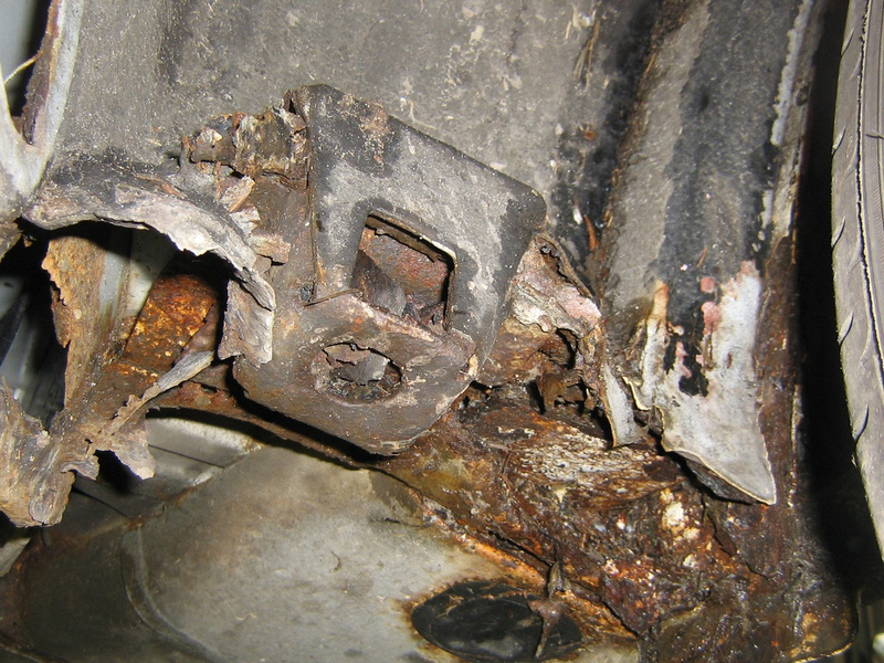 POL-DO: Kooperative Kontrollen auf der B1, an den Westfalenhallen und am ZOB Dortmund: 152 kontrollierte Fahrzeuge und 320 kontrollierte Personen - Foto: presseportal.de