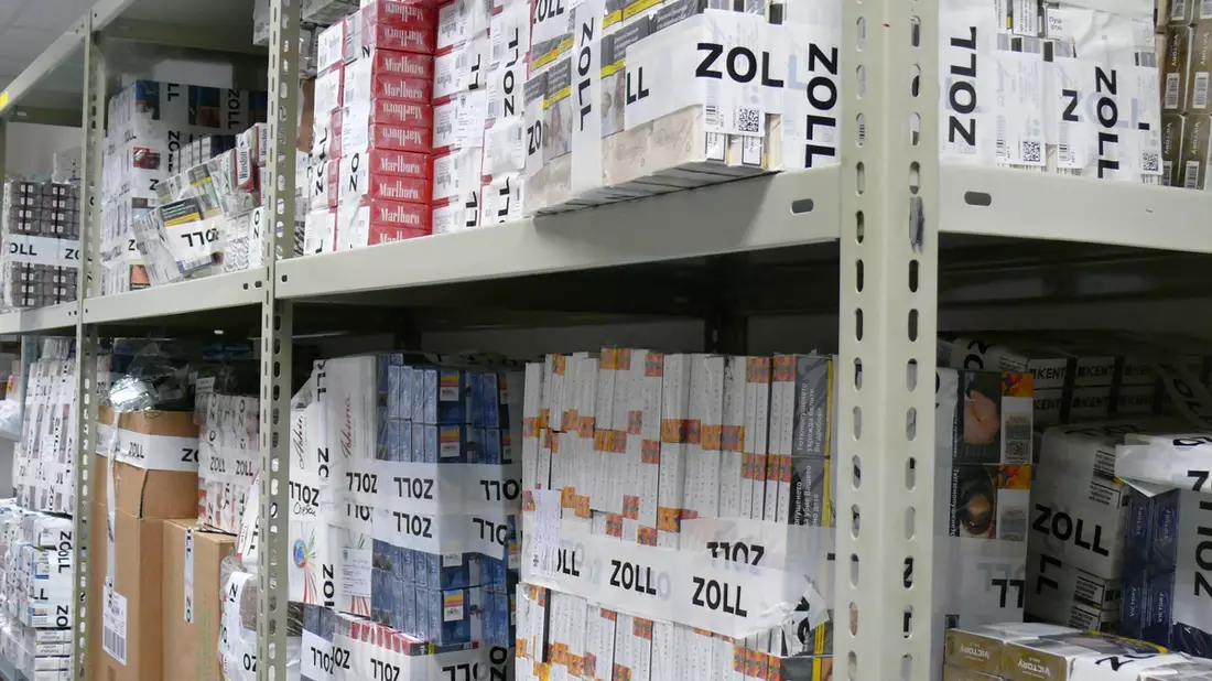 HZA-HN: 37 Stangen Zigaretten sichergestellt - Bild: presseportal.de