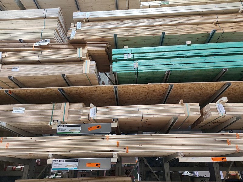 Holz im Baumarkt - Foto: ?ber dts Nachrichtenagentur