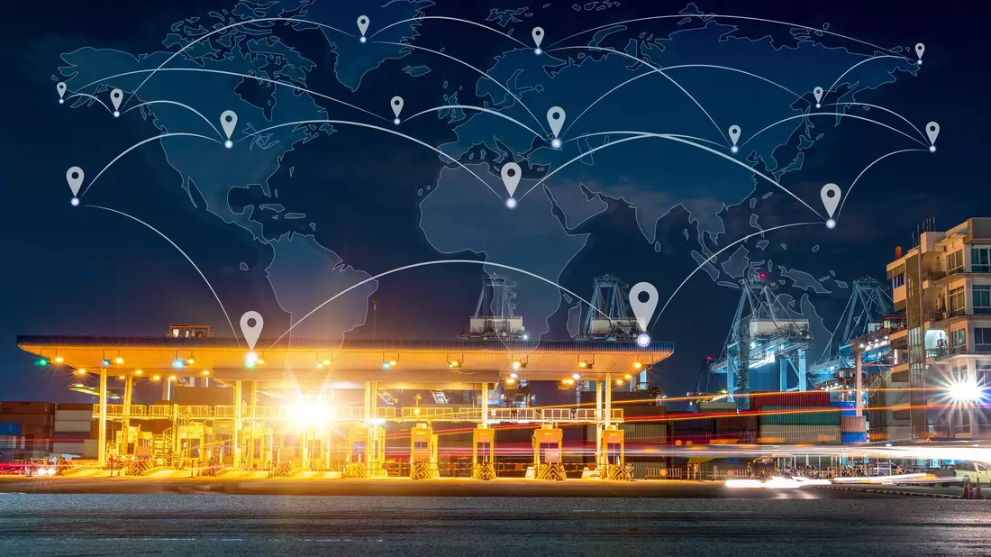 Vom Outsourcing zum Reshoring  - Bild: Adobe Stock / Pugun & Photo Studio