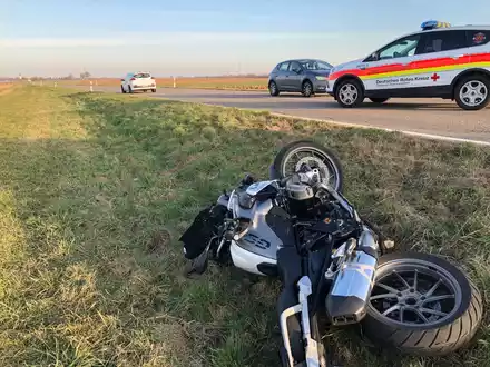 POL-HH: 240502-2. NEUER TERMIN: Saisonauftaktveranstaltung für Motorrad- und Rennradfahrende in Hamburg-Kirchwerder - Foto: presseportal.de