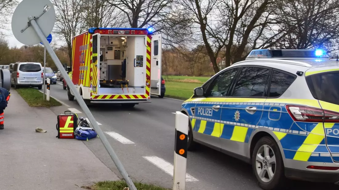 POL-HF: Verkehrsunfall mit Personenschaden- Zusammenstoß mit Straßenbaum - Bild: presseportal.de