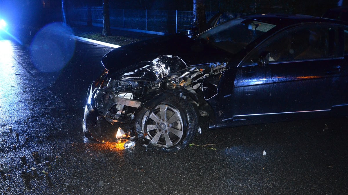 POL-HF: Zusammenstoß zwischen VW und Motorroller - 71-jähriger Herforder leicht verletzt - Foto: presseportal.de