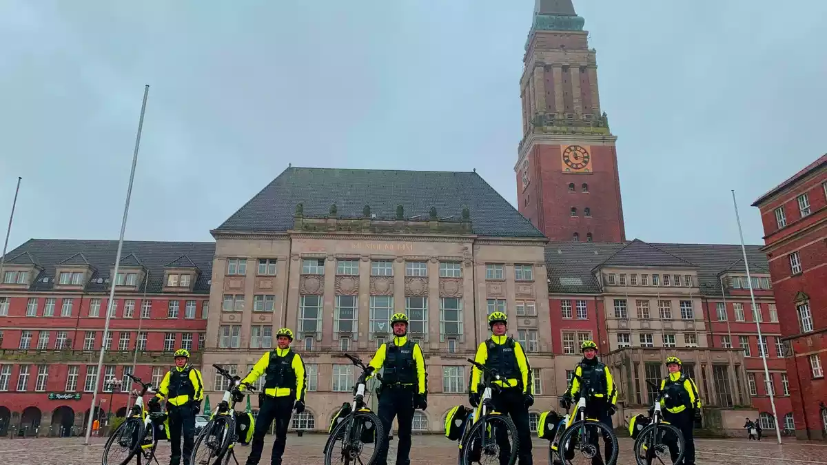 POL-RE: Recklinghausen: Fahrradstaffel verhängt Verwarngelder - Bild: presseportal.de