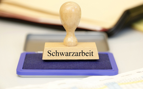 HZA-DO: Zoll gelingt Schlag gegen organisierte Form von Schwarzarbeit / Haftbefehl und Arrestbeschlüsse erfolgreich vollstreckt / Durchsuchungen fördern auch zahlreiche Zufallsfunde zu Tage - Foto: presseportal.de