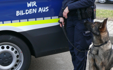 HZA-LÖ: Ausbildungs- und Studienberatung des Zolls hält Einzug in den STADTRAUM Offenburg Pop-up-Store vom 28. Juli bis 2. August geöffnet - Foto: presseportal.de