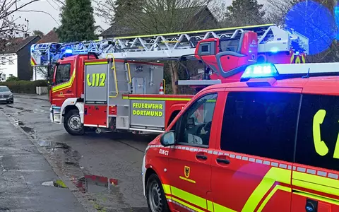 FW-DO: Zimmerbrand in der Oberadener Straße - Zwei Personen ins Krankenhaus transportiert - Foto: presseportal.de