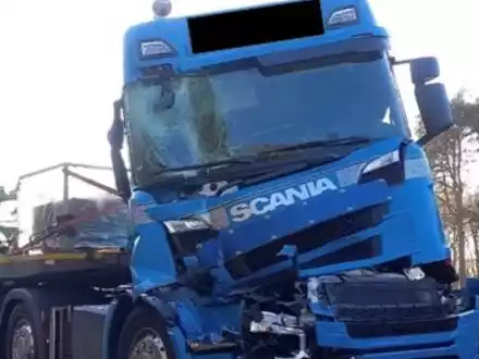 POL-VDMZ: LKW auf der A60 gestoppt: Gerüstbauer mit über 5 Tonnen Ladung zu viel unterwegs - Foto: presseportal.de