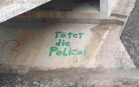 HZA-SI: Zollkontrolle endet für Einbrecherduo im Gefängnis/Gesuchter Einbrecher flüchtet während Zollkontrolle und springt von Brücke - Foto: presseportal.de