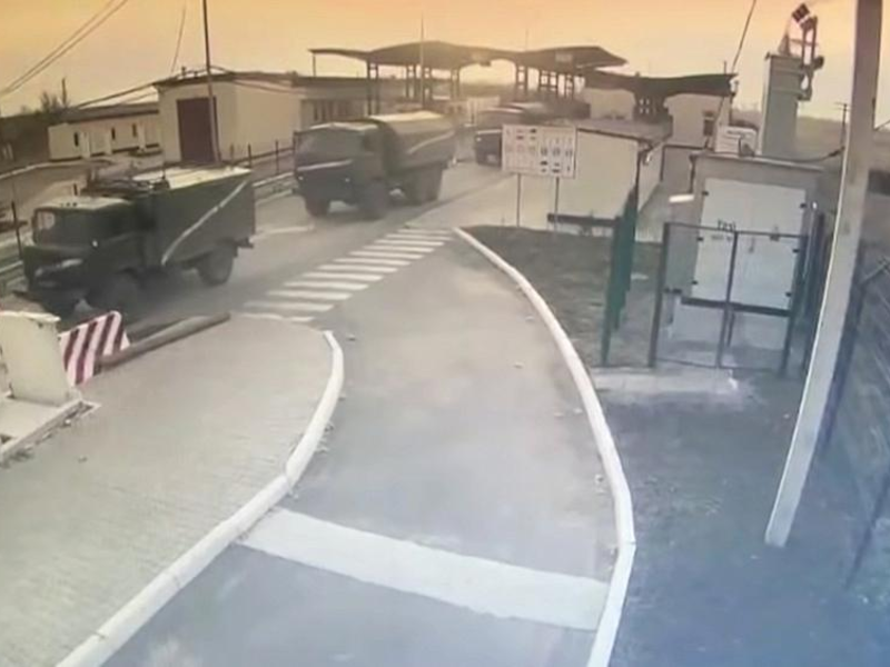 Russische Militärfahrzeuge an der Grenze zur Krim - Foto: Text: ?ber dts Nachrichtenagentur