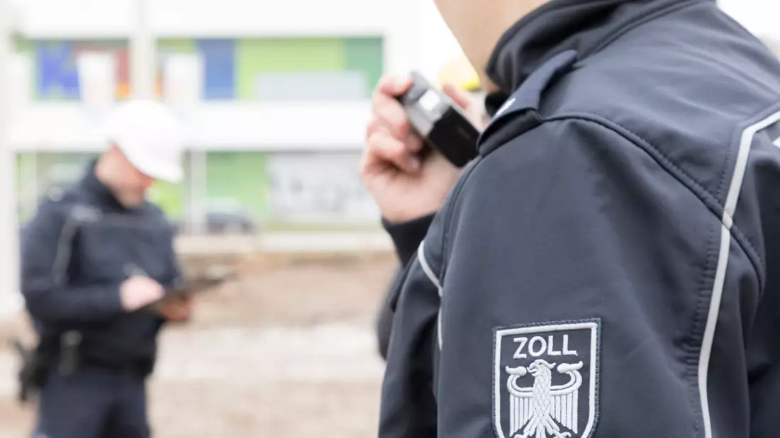 HZA-SW: Glasfaserbaustellen auf dem Prüfstand - Schweinfurter Zoll stellt zahlreiche Verstöße fest - Bild: presseportal.de