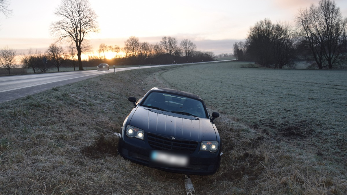 POL-HF: Autofahrer bei Unfall verletzt- Fließenden Verkehr übersehen - Foto: presseportal.de