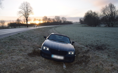 POL-HF: Autofahrer bei Unfall verletzt- Fließenden Verkehr übersehen - Foto: presseportal.de