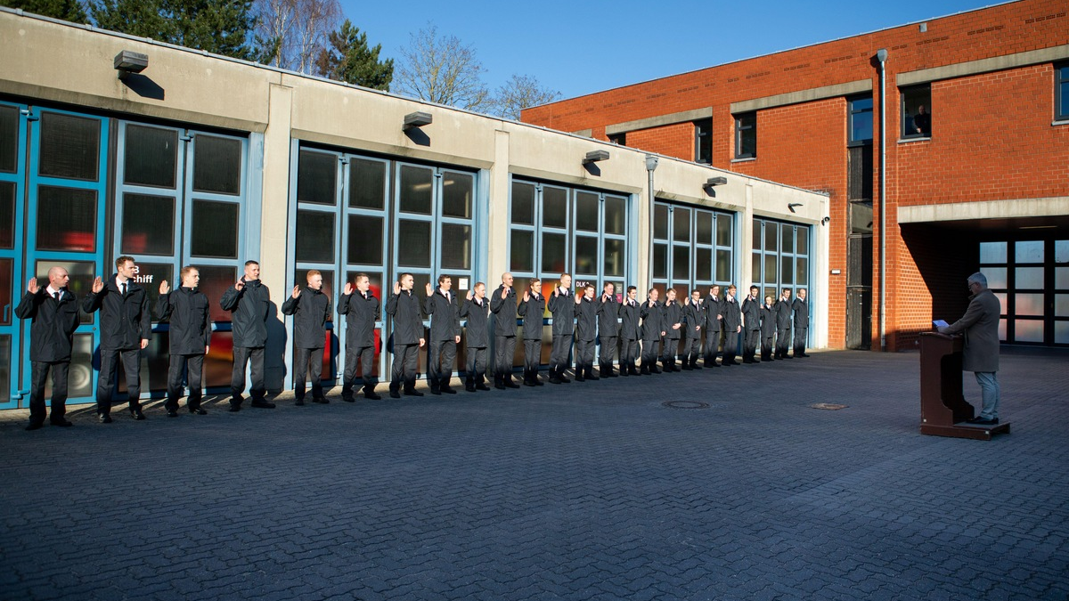 BPOLD S: 41 neue Bundespolizistinnen und Bundespolizisten für Baden-Württemberg - Foto: presseportal.de
