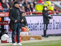 Der 1. FC Union Berlin hält eisern zu Trainer Urs Fischer. - Foto: Andreas Gora/dpa