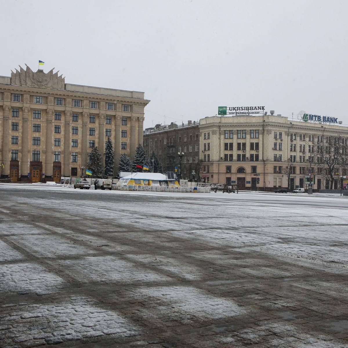 In Charkiw gab es durch russisches Bombardement seit Donnerstag nach offiziellen Angaben mehr als 20 Tote. - Foto: -/Ukrinform/dpa