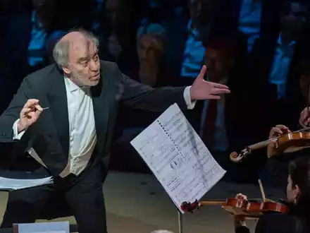 Gergijew, der zusätzlich zum Mariinski-Theater in St. Petersburg seit 2023 auch das renommierte Bolschoi-Theater in Moskau leitet, gilt seit Jahren als prominenter Unterstützer Putins. (Archivbild) - Foto: Peter Kneffel/dpa