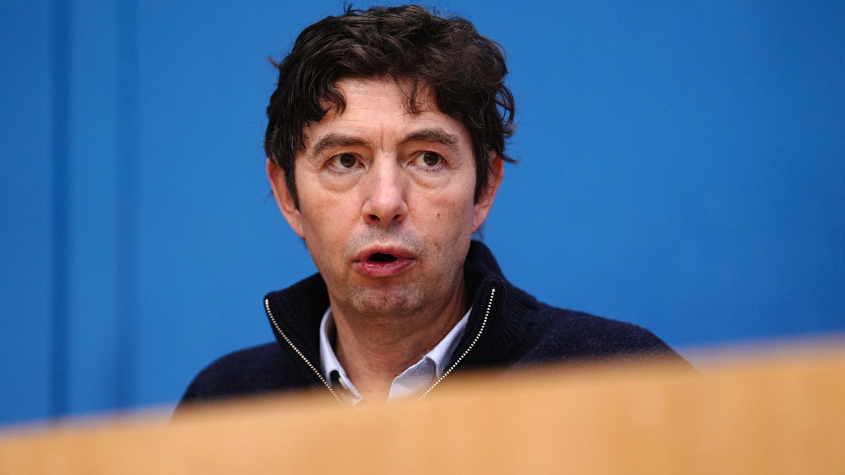 Blickt auf die Corona-Jahre zurück: Virologe Christian Drosten. - Foto: Kay Nietfeld/dpa
