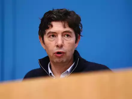 Blickt auf die Corona-Jahre zurück: Virologe Christian Drosten. - Foto: Kay Nietfeld/dpa