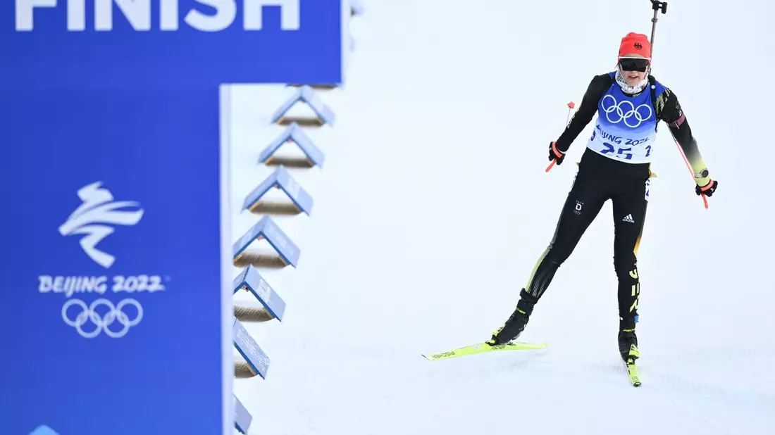 Franziska Preuß hat beim Weltcup in Östersund den Sieg nur hauchdünn verpasst. - Bild: Hendrik Schmidt/dpa-Zentralbild/dpa