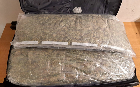 ZOLL-E: Fünf Jahre Haft für Embargoverstöße mit Luxusautos - Foto: presseportal.de