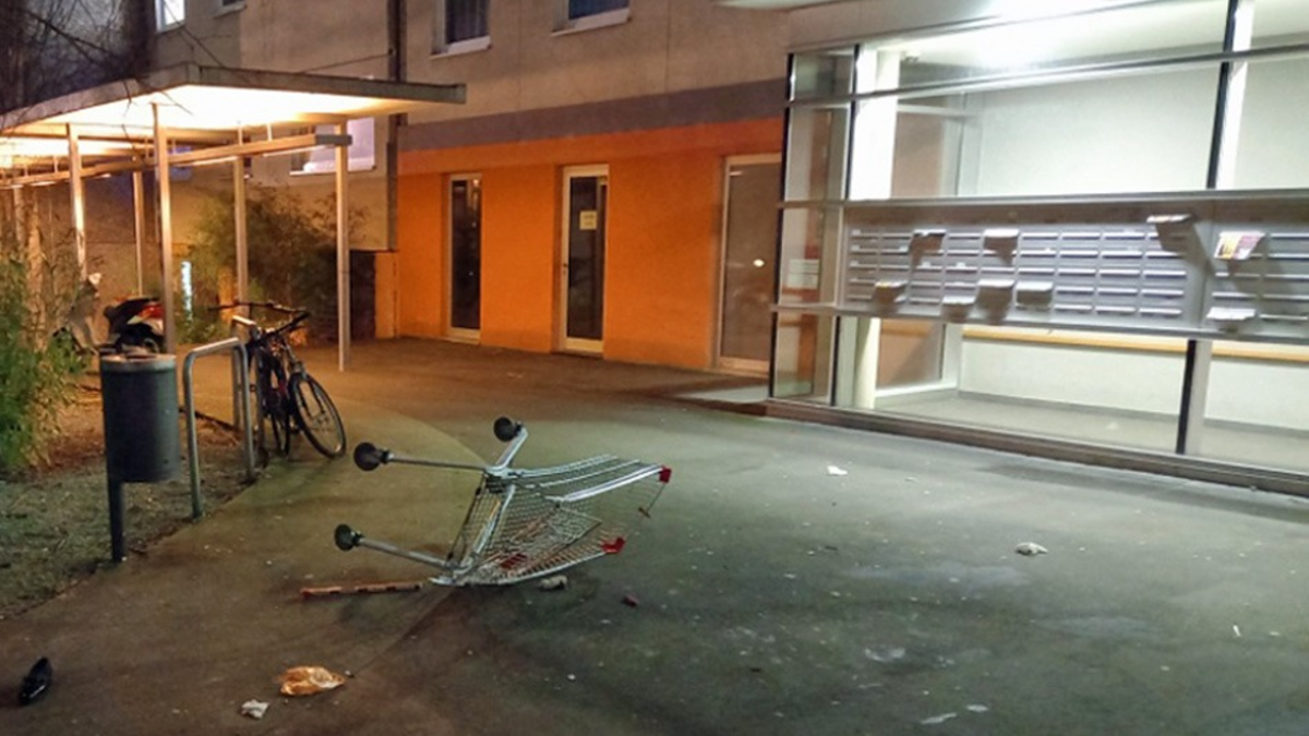 BPOLI MD: Zeugenaufruf der Bundespolizei nach Kollision: Unbekannte legen Einkaufswagen auf Bahngleis - Foto: presseportal.de