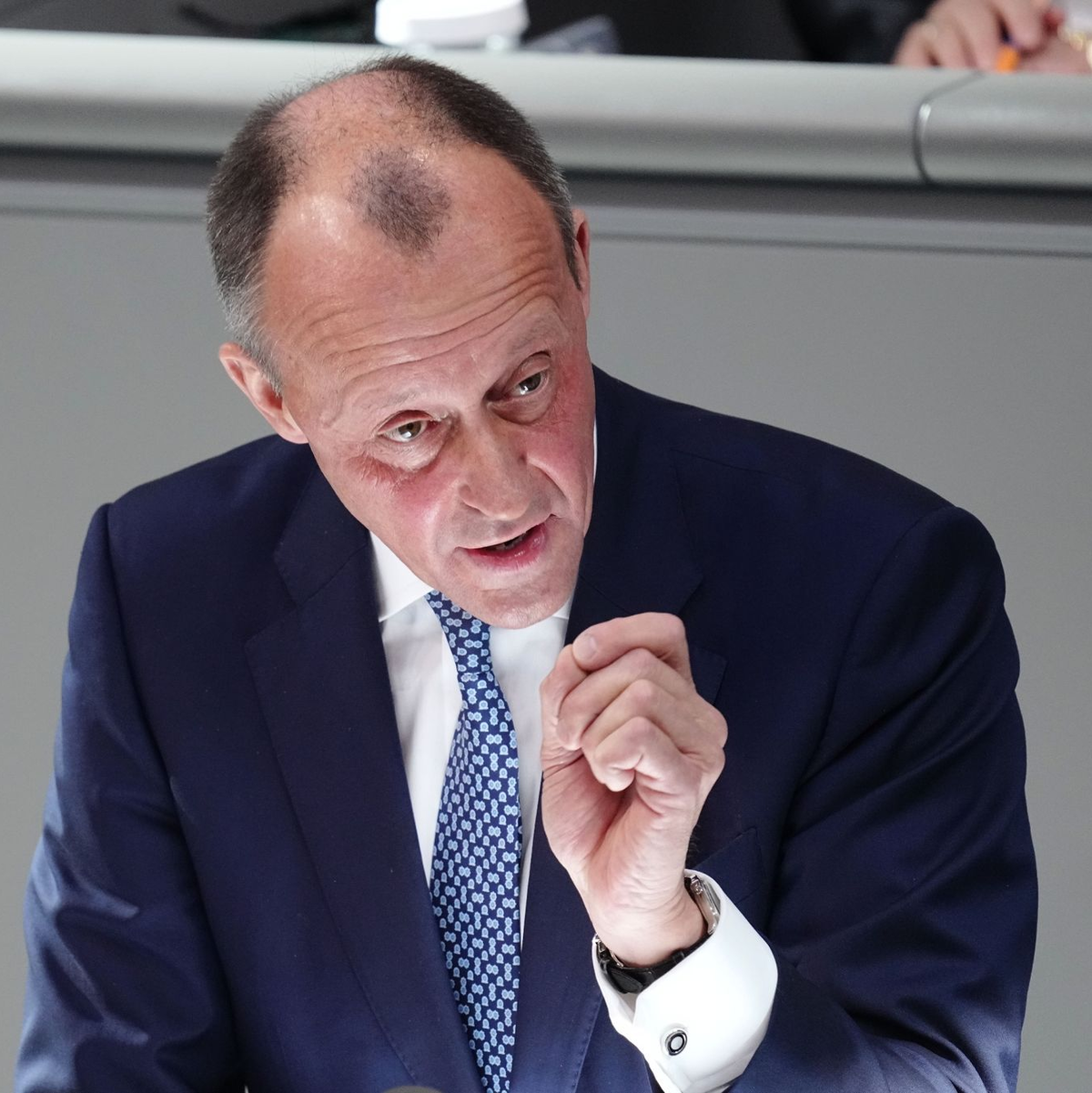 Der Kanzler beharrt darauf, dass die Gegenfinanzierung gesichert sein muss.  - Foto: Kay Nietfeld/dpa