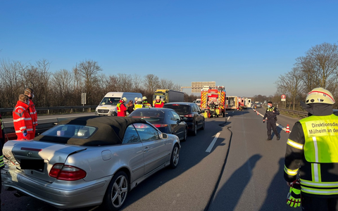 FW-MH: FW-MH: Verkehrsunfall auf der Autobahn A40 - Foto: presseportal.de