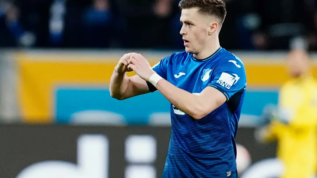Hoffenheims Andrej Kramaric zeigt vergebens die Richtung an  - Bild: Uwe Anspach/dpa
