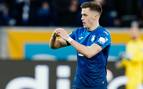 Hoffenheims Andrej Kramaric zeigt vergebens die Richtung an  - Foto: Uwe Anspach/dpa